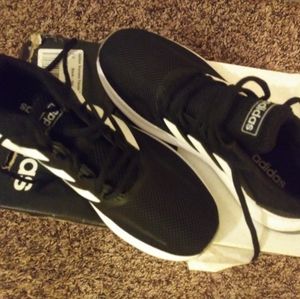 Adidas Sneakers. Brand new never w